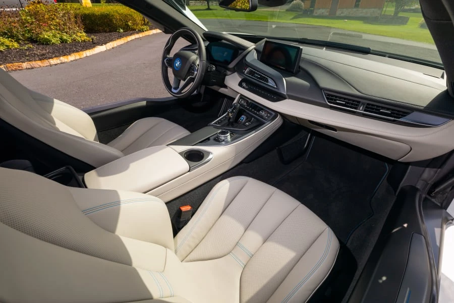 2014 BMW i8 - Image 18 of 29