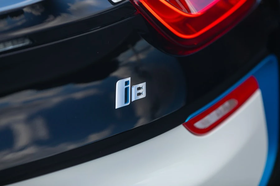 2014 BMW i8 - Image 12 of 29