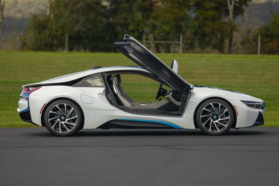 2014 BMW i8 - Image 17 of 29