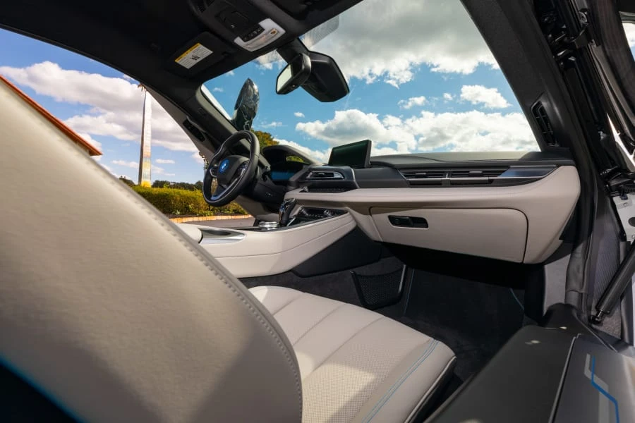 2014 BMW i8 - Image 26 of 29