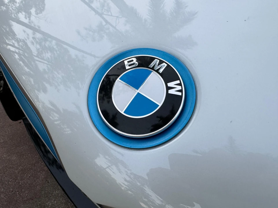 2014 BMW i8 - Image 24 of 31