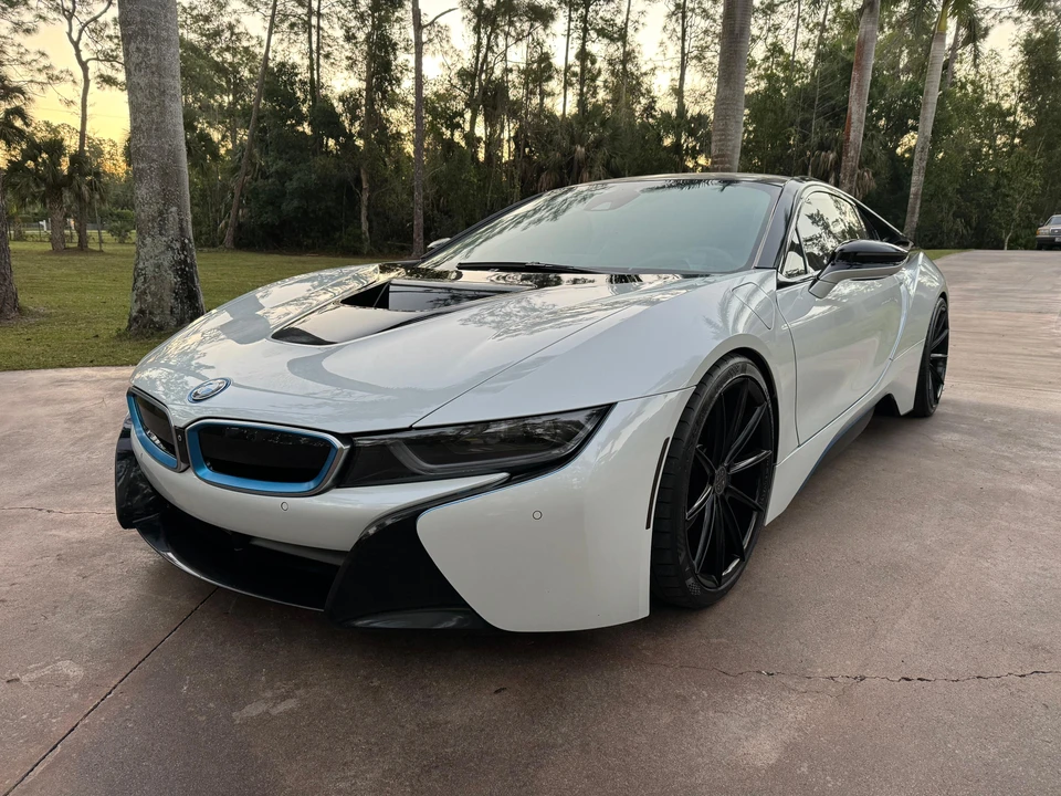 2014 BMW i8 - Image 7 of 31
