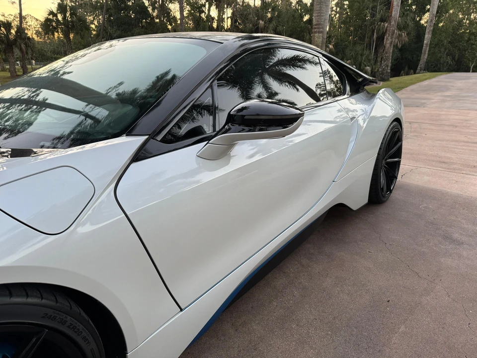 2014 BMW i8 - Image 29 of 31
