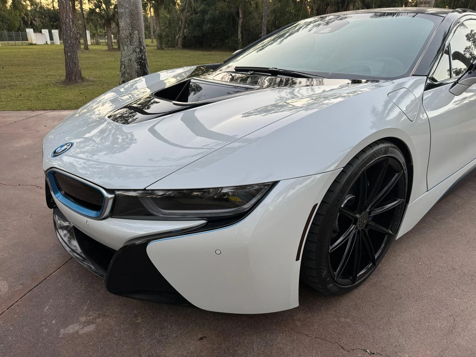 2014 BMW i8 - Image 26 of 31