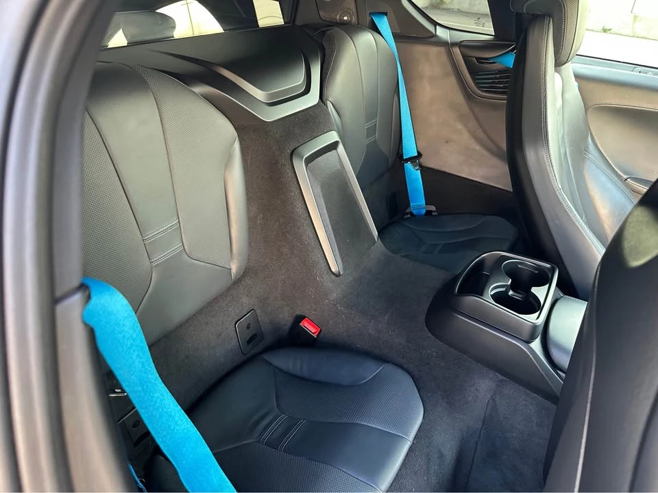 2014 BMW i8 - Image 13 of 20