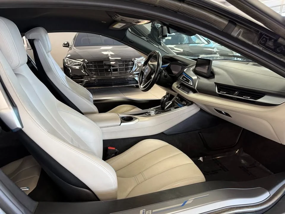 2014 BMW i8 - Image 11 of 20