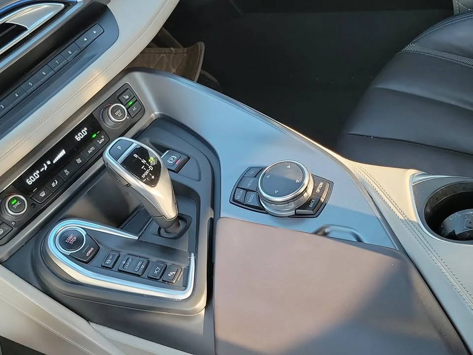 2014 BMW i8 - Image 10 of 16