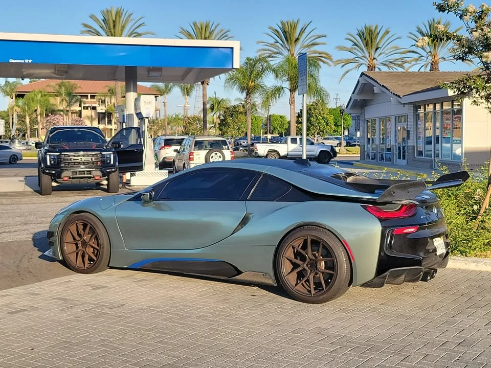 2014 BMW i8 - Image 2 of 16