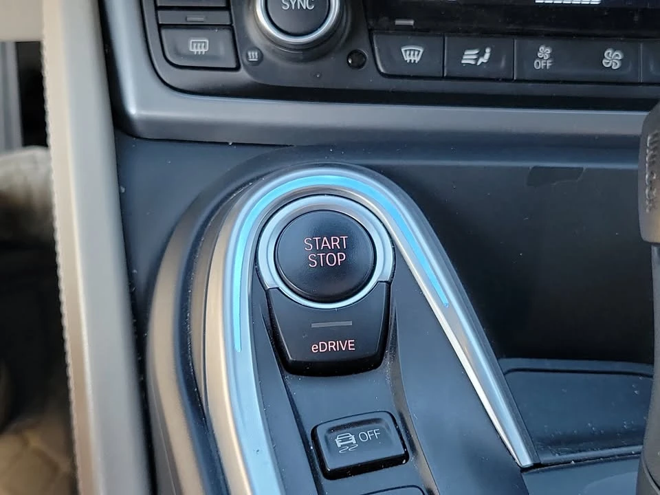2014 BMW i8 - Image 12 of 16