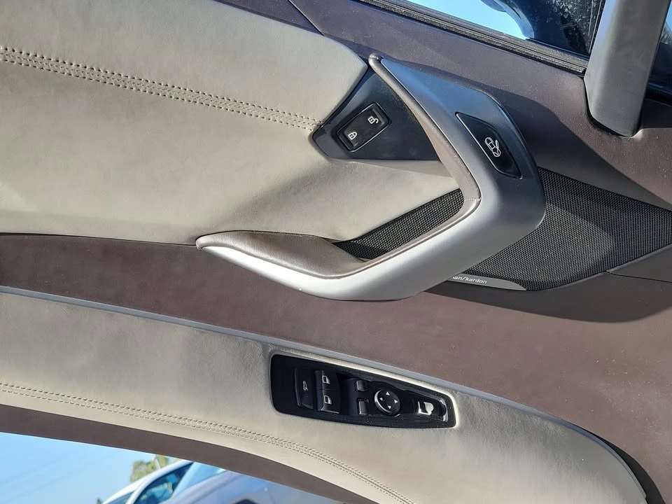 2014 BMW i8 - Image 13 of 16