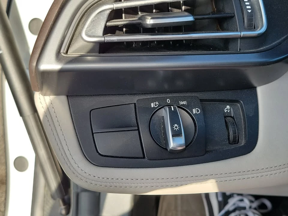 2014 BMW i8 - Image 14 of 16