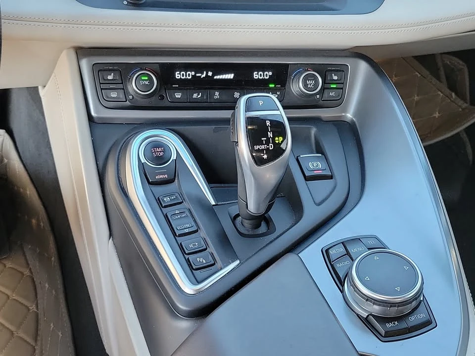 2014 BMW i8 - Image 11 of 16
