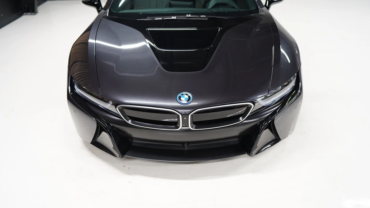 2014 BMW i8 - Image 12 of 21