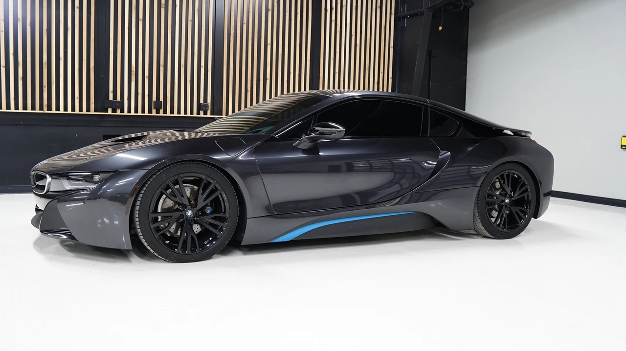2014 BMW i8 - Image 3 of 21