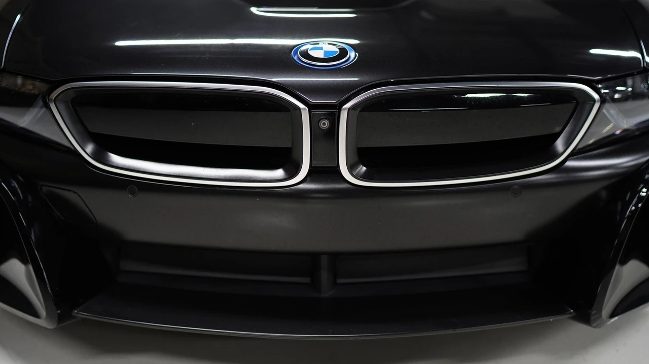 2014 BMW i8 - Image 15 of 21