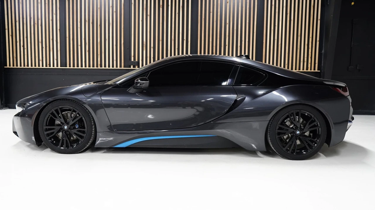 2014 BMW i8 - Image 5 of 21