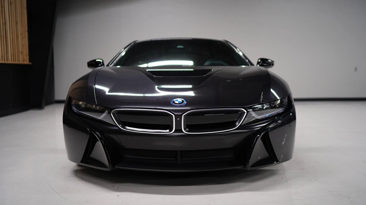 2014 BMW i8 - Image 11 of 21