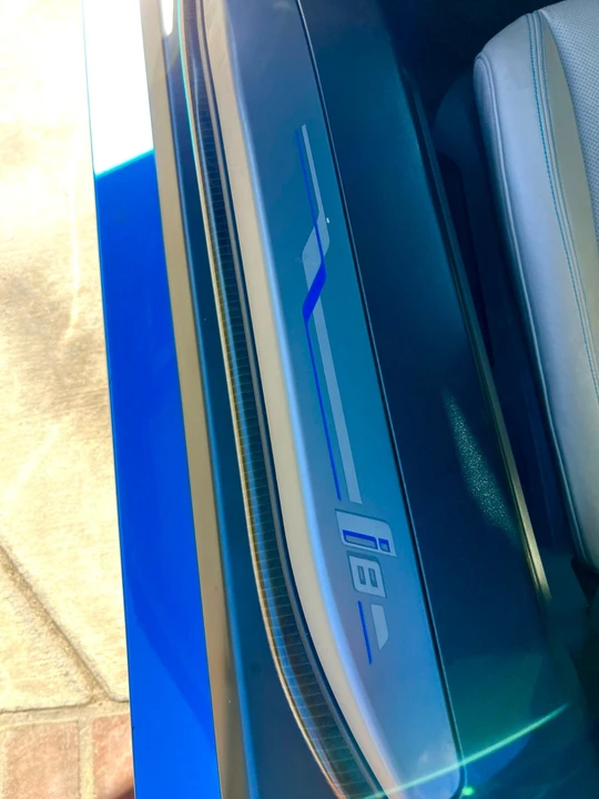 2014 BMW i8 - Image 7 of 10