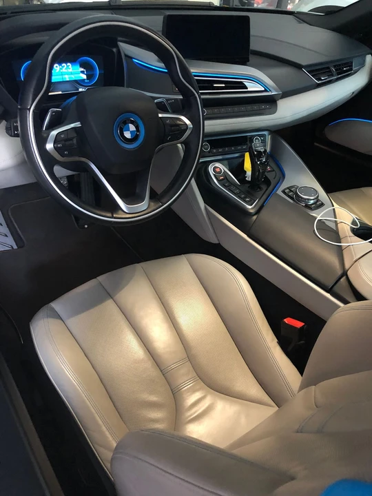 2014 BMW i8 - Image 2 of 9