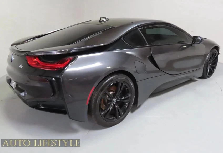 2014 BMW i8 - Image 8 of 31