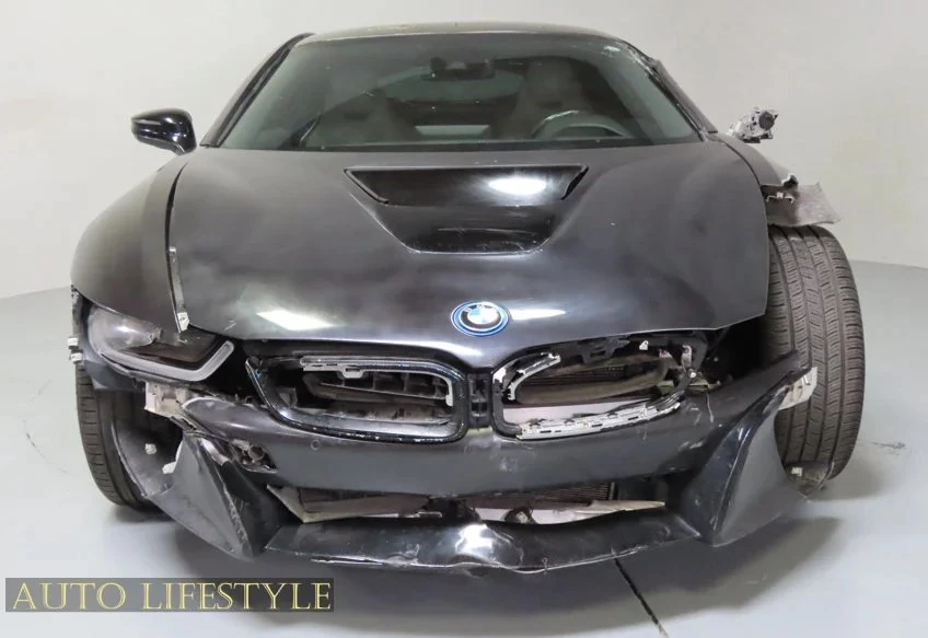 2014 BMW i8 - Image 12 of 31