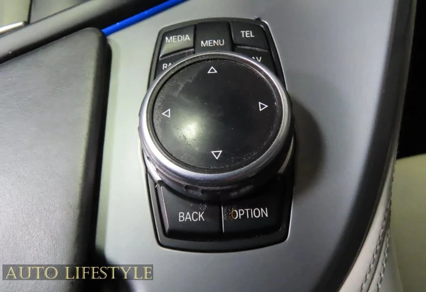 2014 BMW i8 - Image 25 of 31