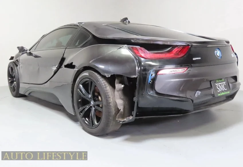 2014 BMW i8 - Image 10 of 31