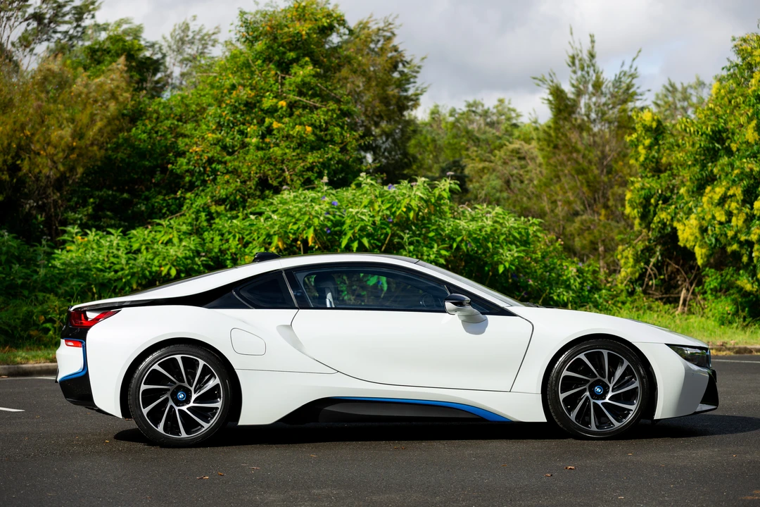 2014 BMW i8 - Image 8 of 31
