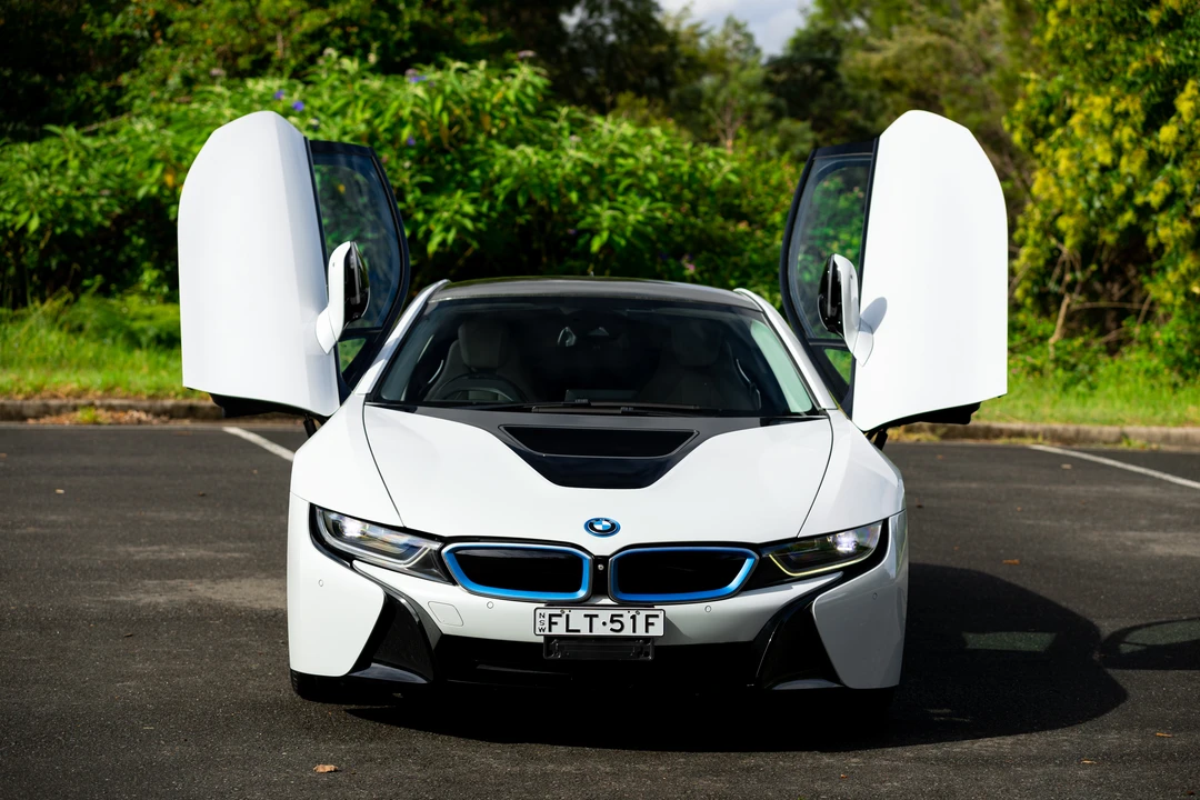 2014 BMW i8 - Image 10 of 31