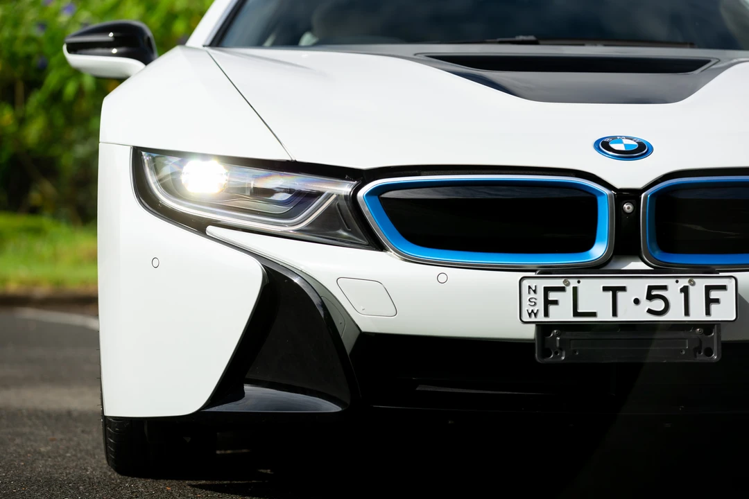 2014 BMW i8 - Image 26 of 31