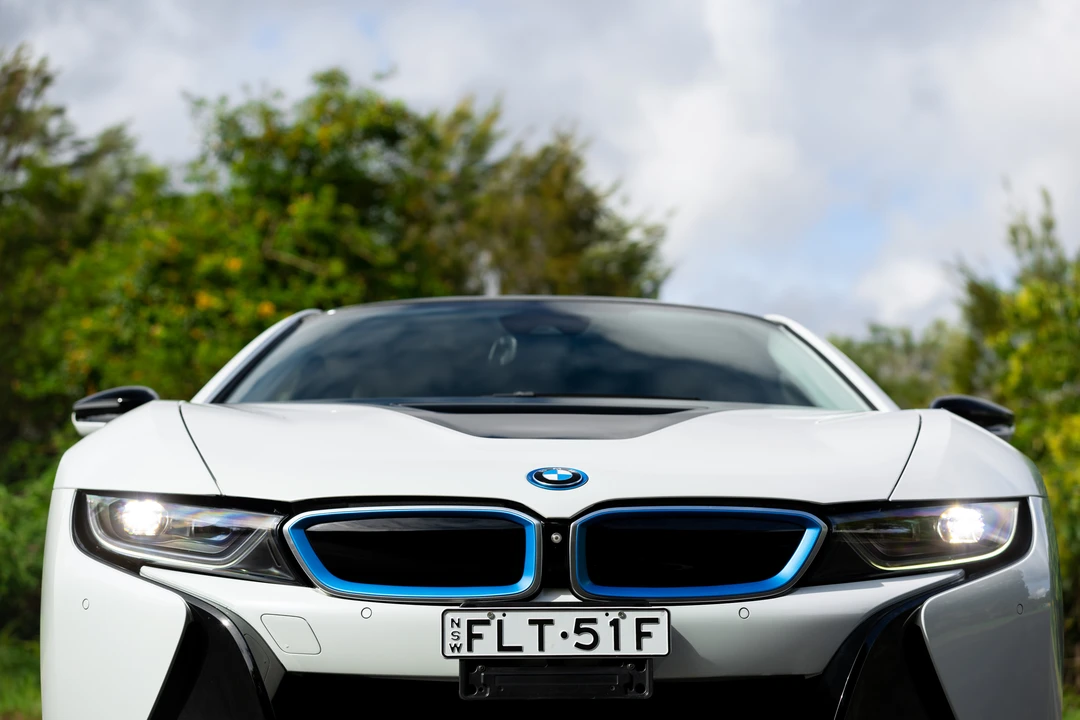 2014 BMW i8 - Image 28 of 31