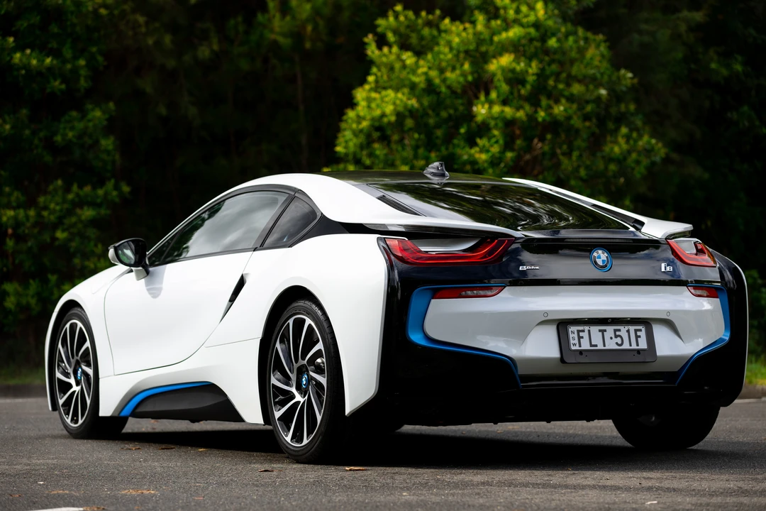 2014 BMW i8 - Image 12 of 31