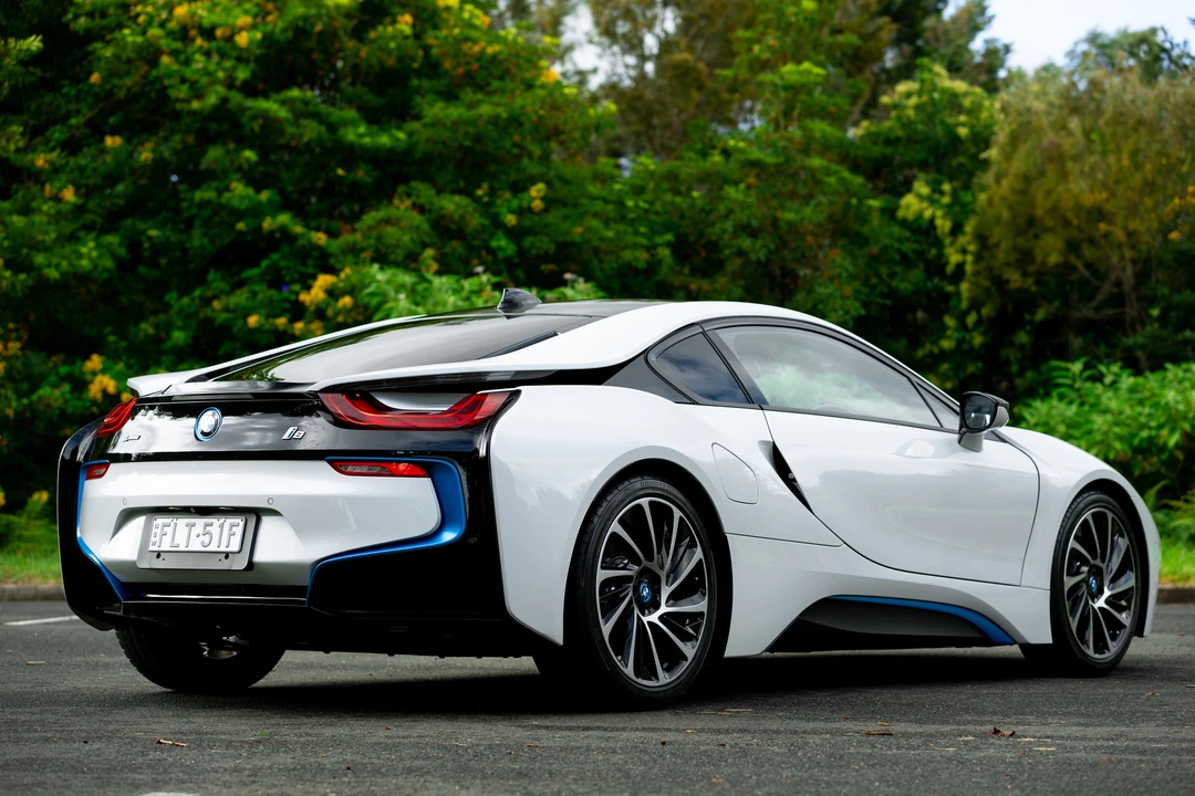 2014 BMW i8 - Image 13 of 31