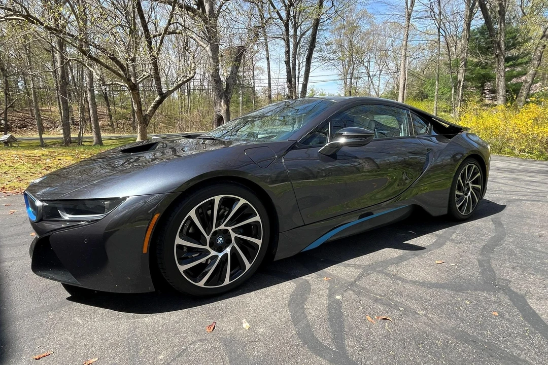 2014 BMW i8 - Image 13 of 31