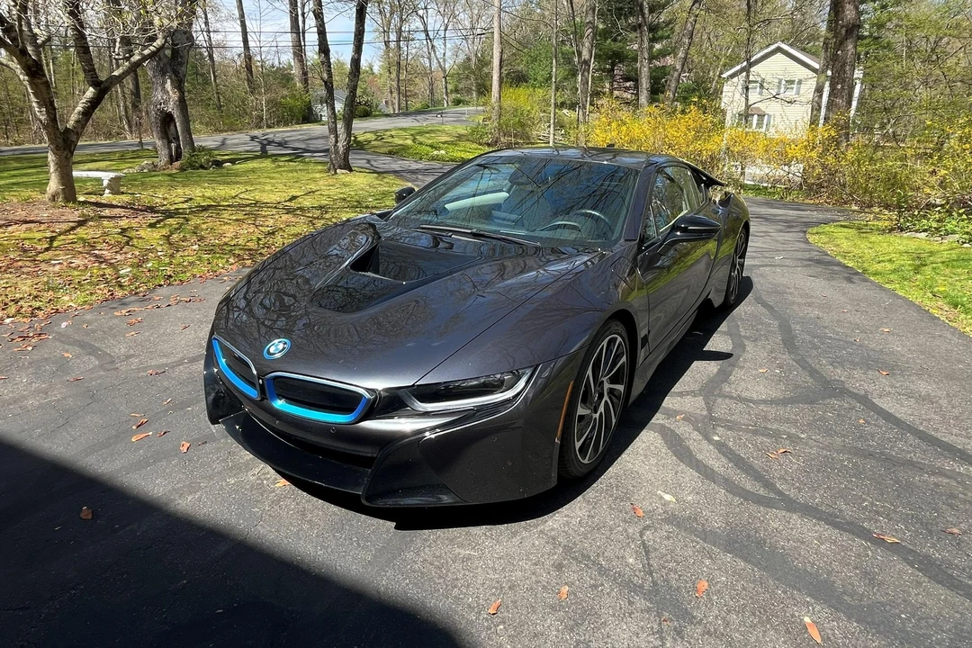 2014 BMW i8 - Image 9 of 31