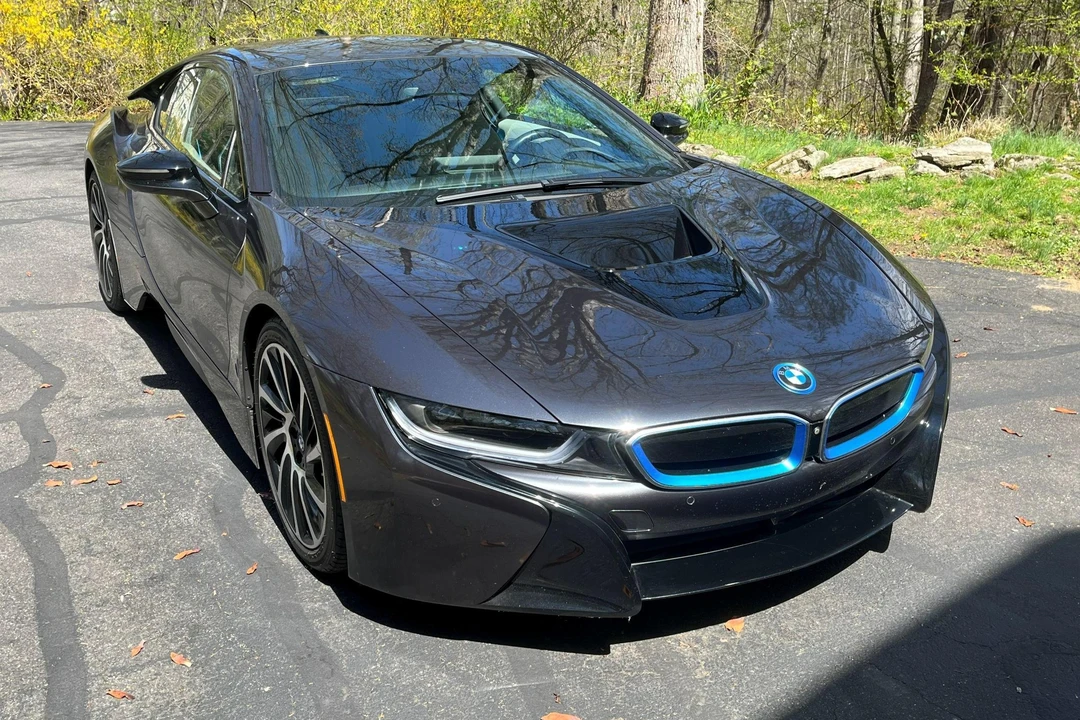 2014 BMW i8 - Image 28 of 31