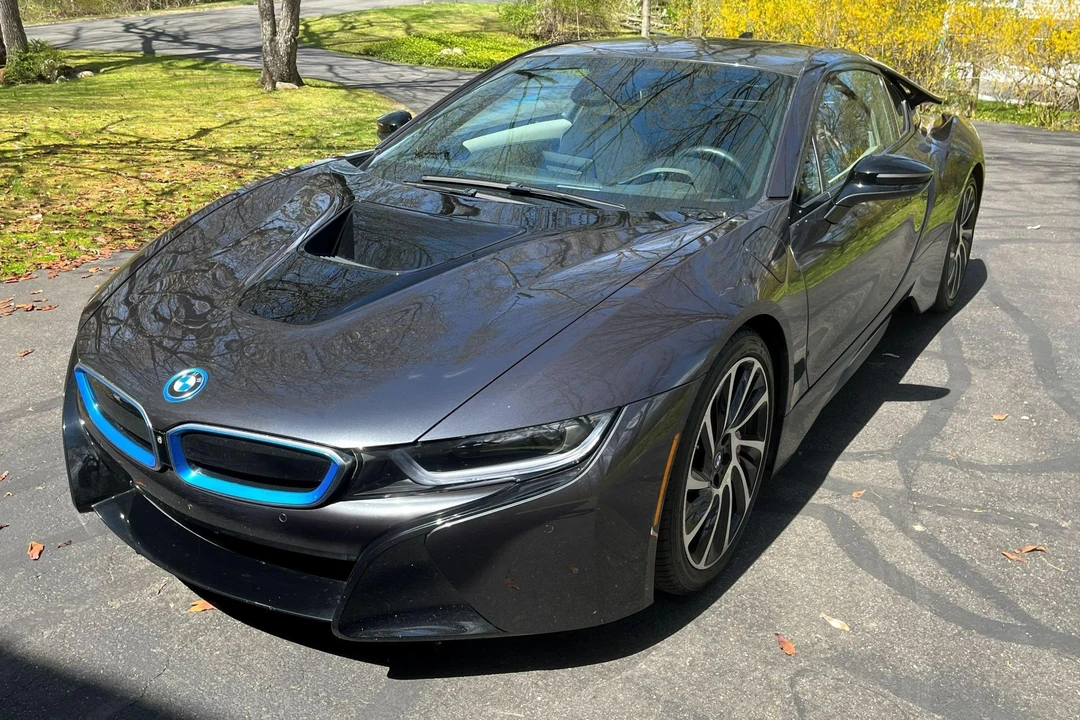 2014 BMW i8 - Image 10 of 31