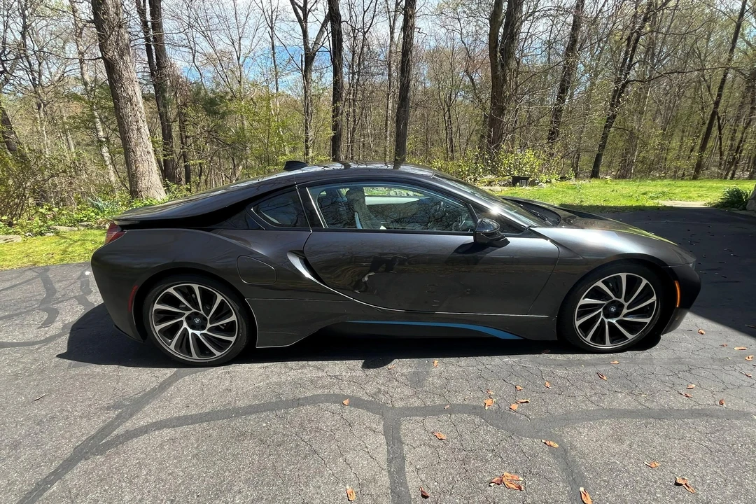 2014 BMW i8 - Image 23 of 31