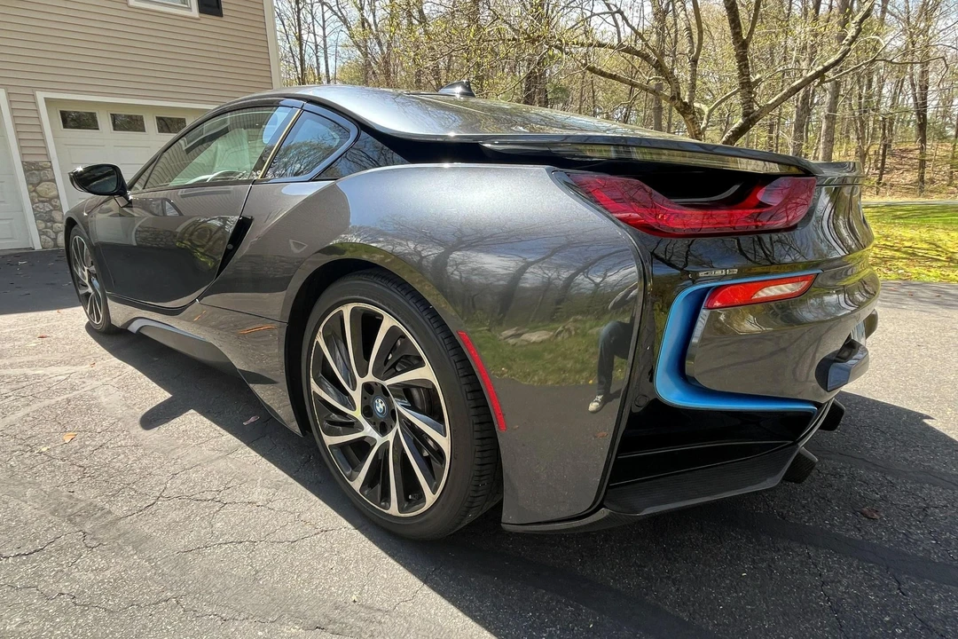 2014 BMW i8 - Image 17 of 31