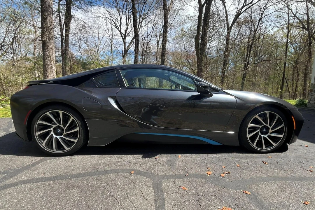 2014 BMW i8 - Image 3 of 31