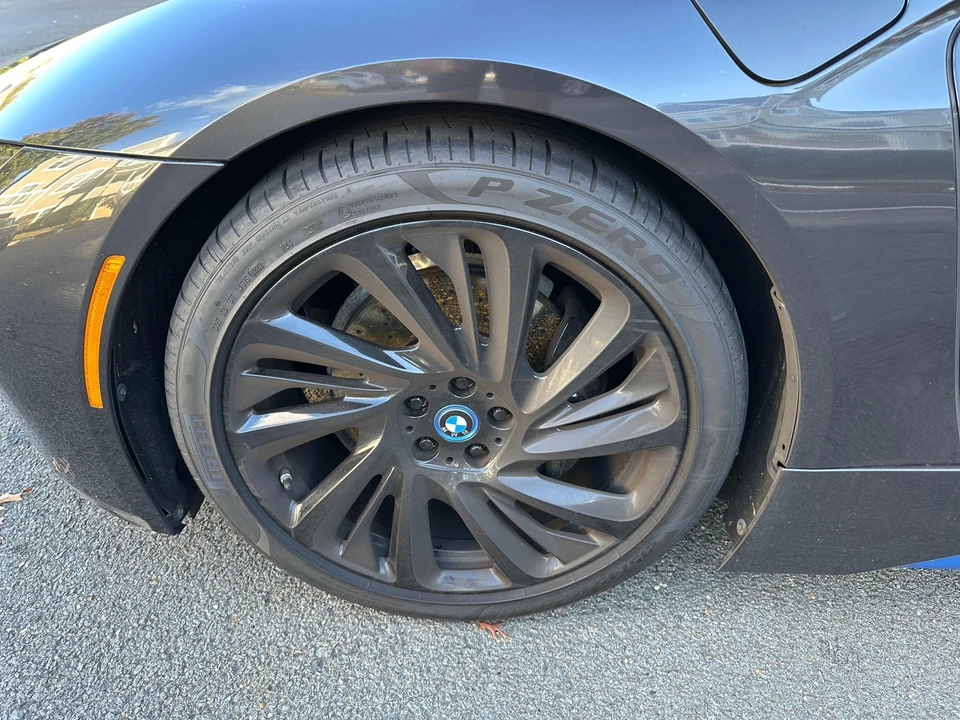 2014 BMW i8 - Image 20 of 31