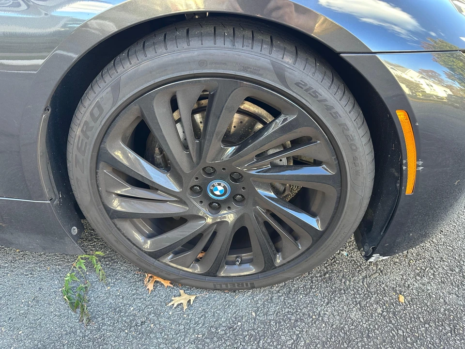 2014 BMW i8 - Image 23 of 31