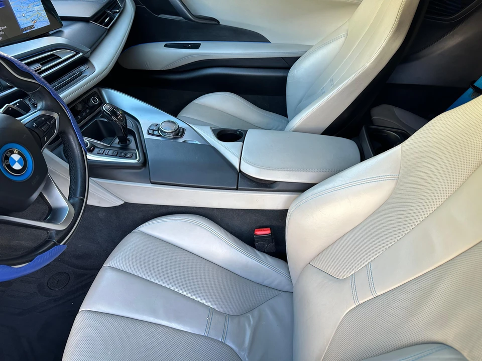 2014 BMW i8 - Image 28 of 31
