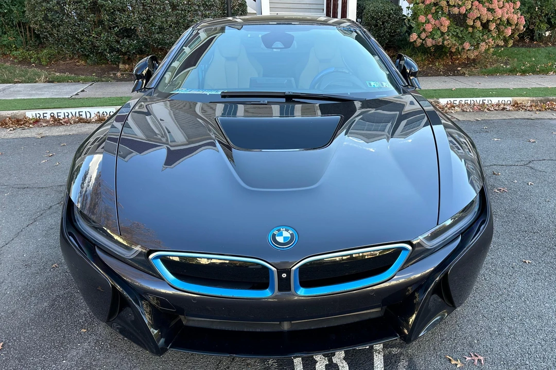 2014 BMW i8 - Image 2 of 31