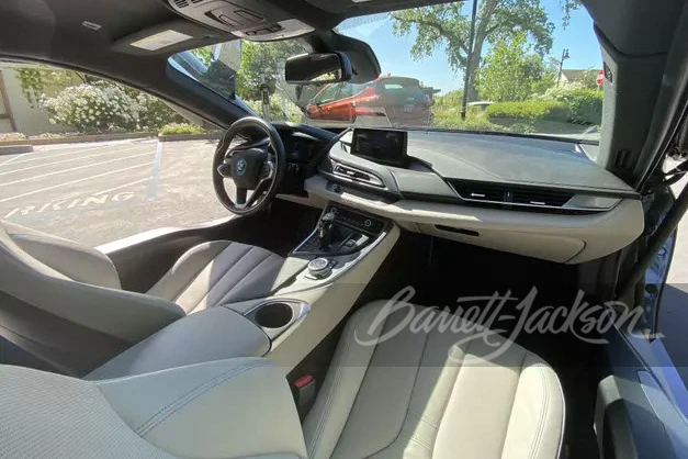 2014 BMW i8 - Image 3 of 12