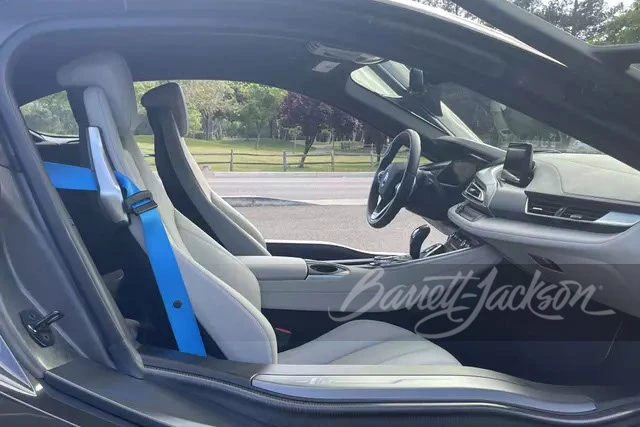 2014 BMW i8 - Image 6 of 12