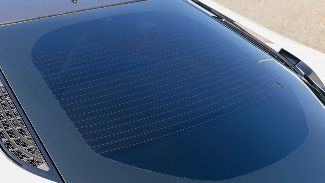 2014 BMW i8 - Image 19 of 31
