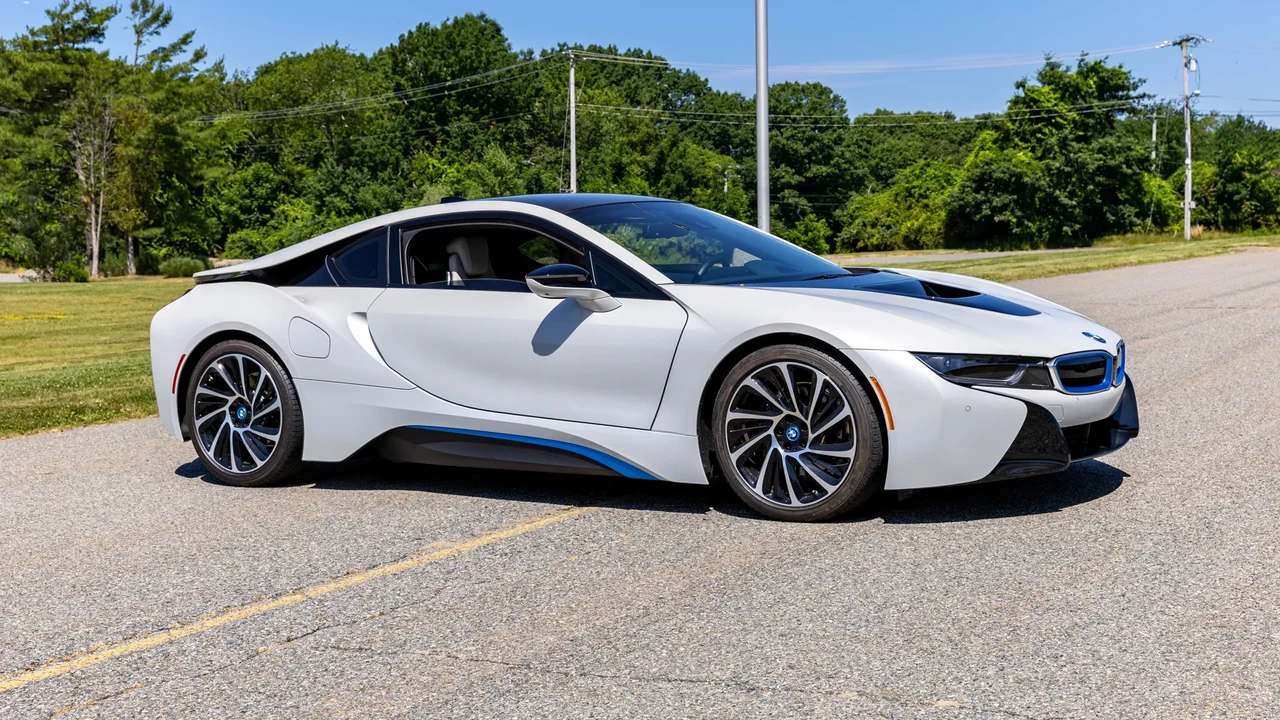 2014 BMW i8 - Image 3 of 31