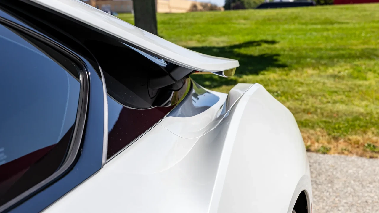 2014 BMW i8 - Image 26 of 31