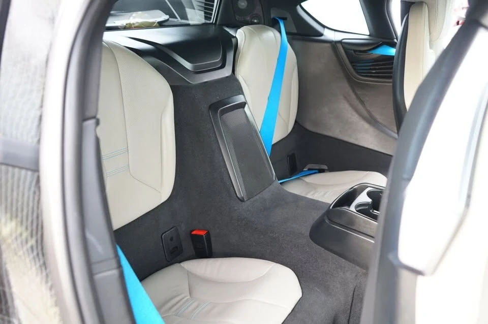 2014 BMW i8 - Image 12 of 17